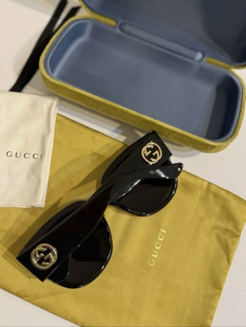Gucci Frame Sunglasses with Dark Lenses. GG014SA - Picture 3 of 8